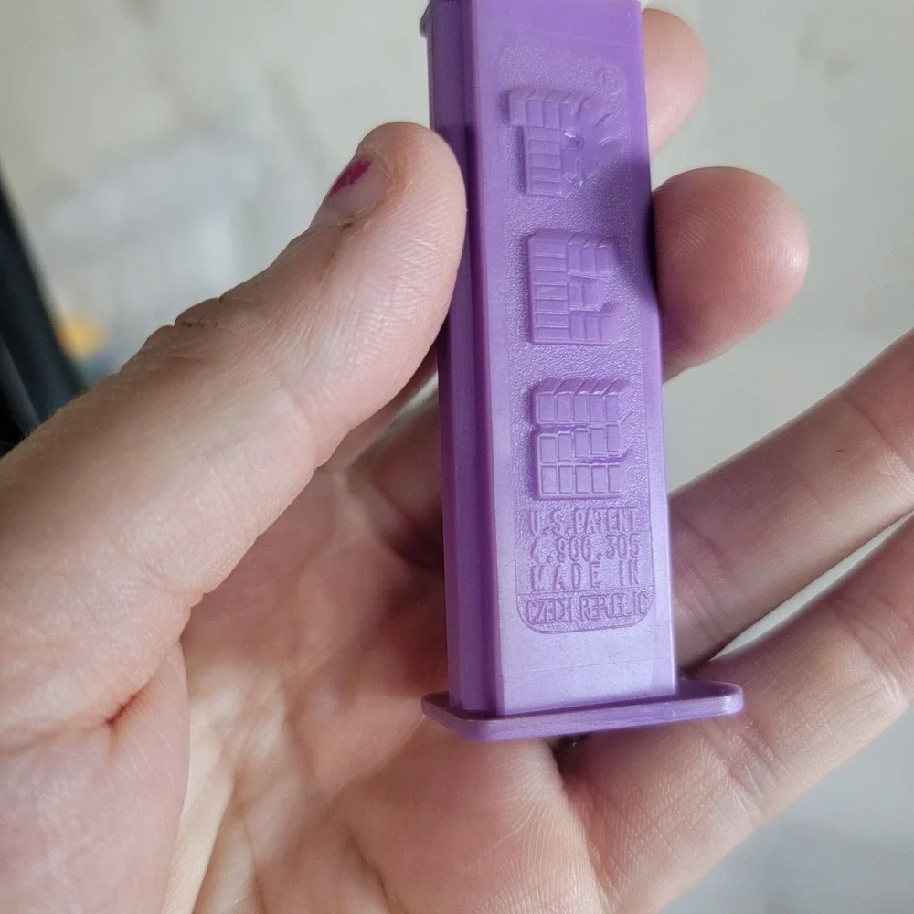PEZ Dispenser Rabbit‎ Bunny Easter Purple Stem Czech Republic 4.9